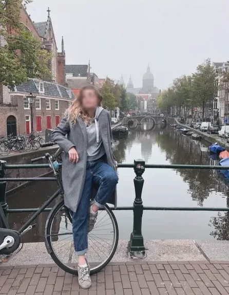 Alena, 35