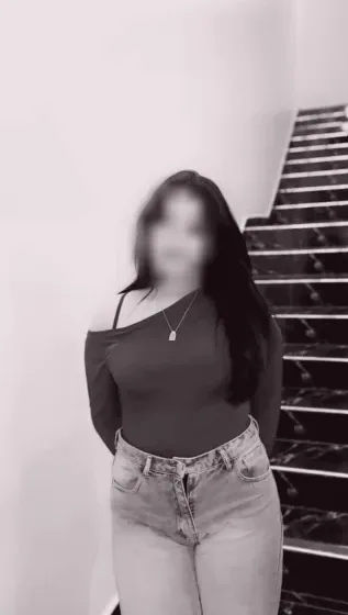 Andrea, 18