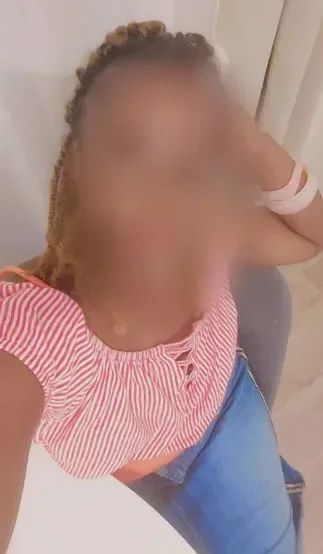 Aylin, 29