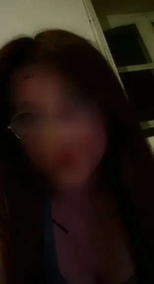 Emma, 24
