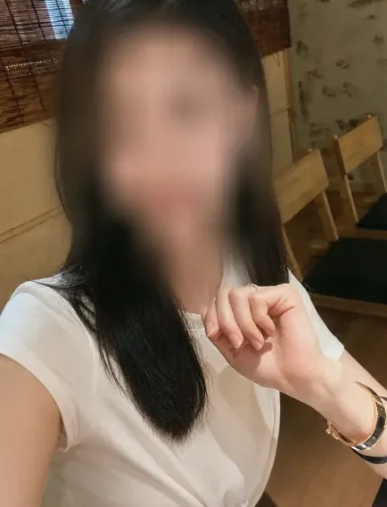 Helena, 35