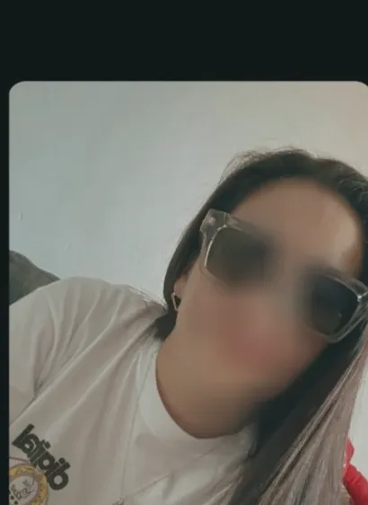 Helena, 34
