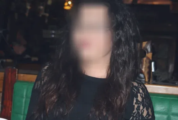 Leonie, 24