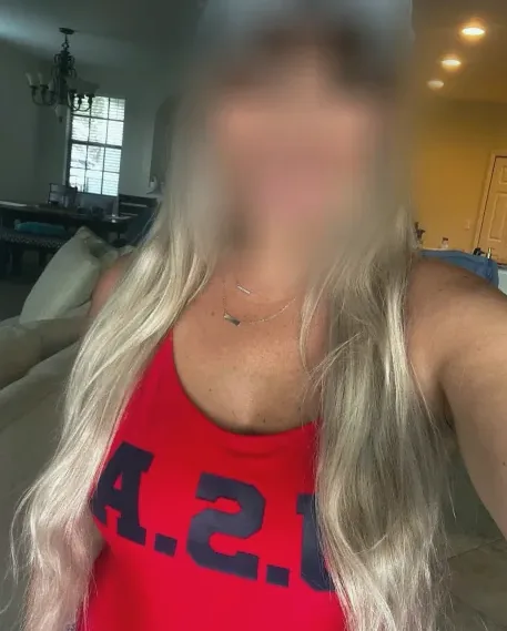 Marlene, 38
