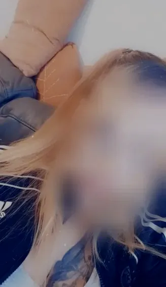 Nadine, 28